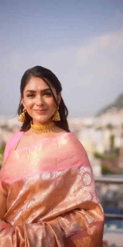 KP 6078 Light Pink in Color Soft Lichi Silk Designer Work Saree . Now at just ₹1449. Delivery 4-6 Working Days. Shop now. | Sarees, Bollywood Sarees, Creative Sarees, Designer Sarees, Embroidered Sarees, Ethnic Saree, Modern Digital sarees, Party Wear Sarees