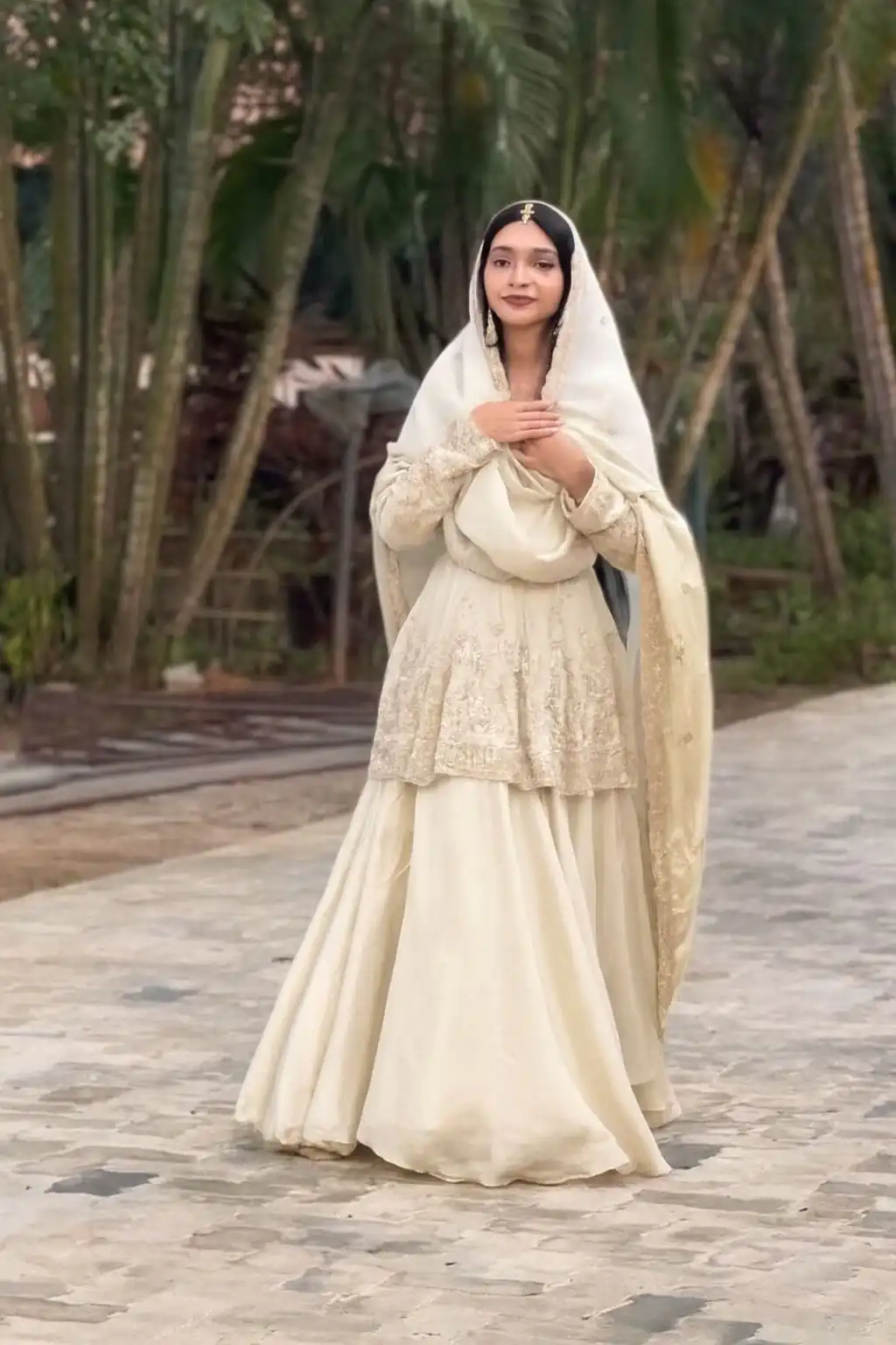 Off White Chinon Silk Embroidery Work Salwar Suit