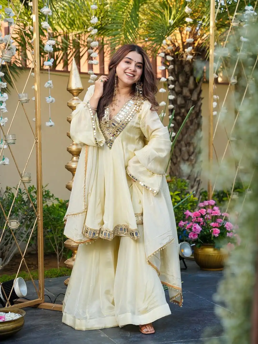 Off White Cosmos Mirror Lace Work Salwar Suit - Image 3