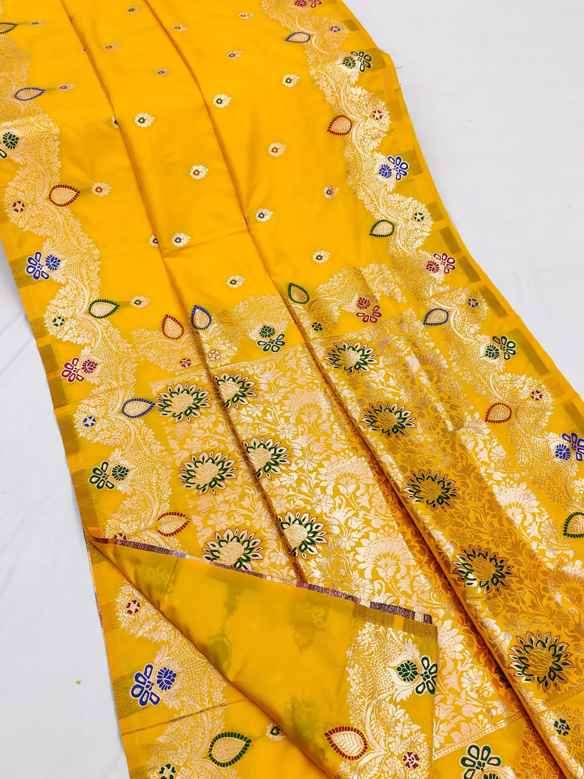 Yellow Banarasi Lace Work Gold Zari Border Saree