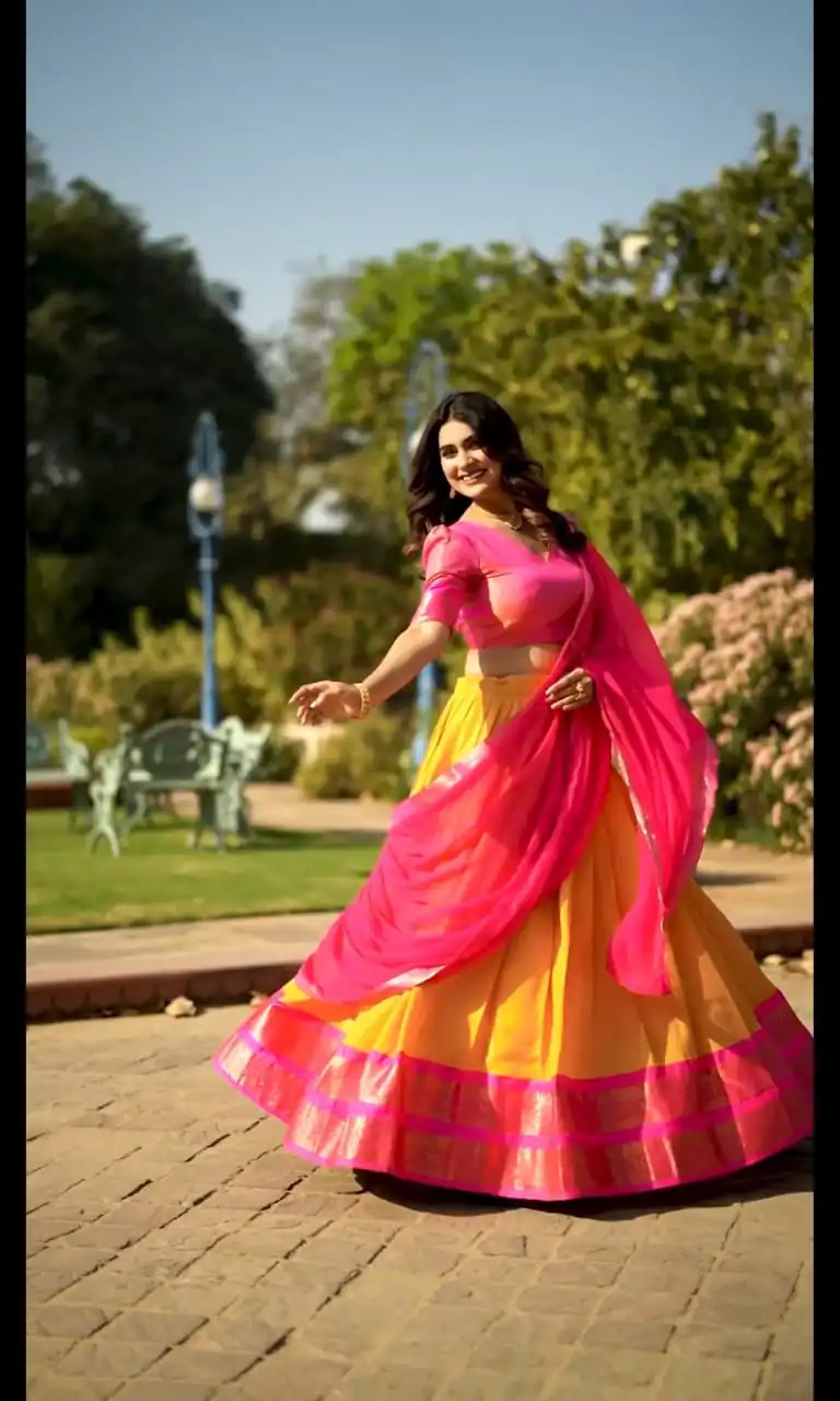 LNB 2001 Yellow Color Peaceful Kanchipuram Zari Weaving Lehenga Choli Wedding, Festive, Events Expected Delivery 4-6 Working Days@2199/- Only | Lehenga, Bollywood Lehenga, Creative Lehenga, Designer Lehenga, Embroidered Lehenga, Party Wear Lehenga