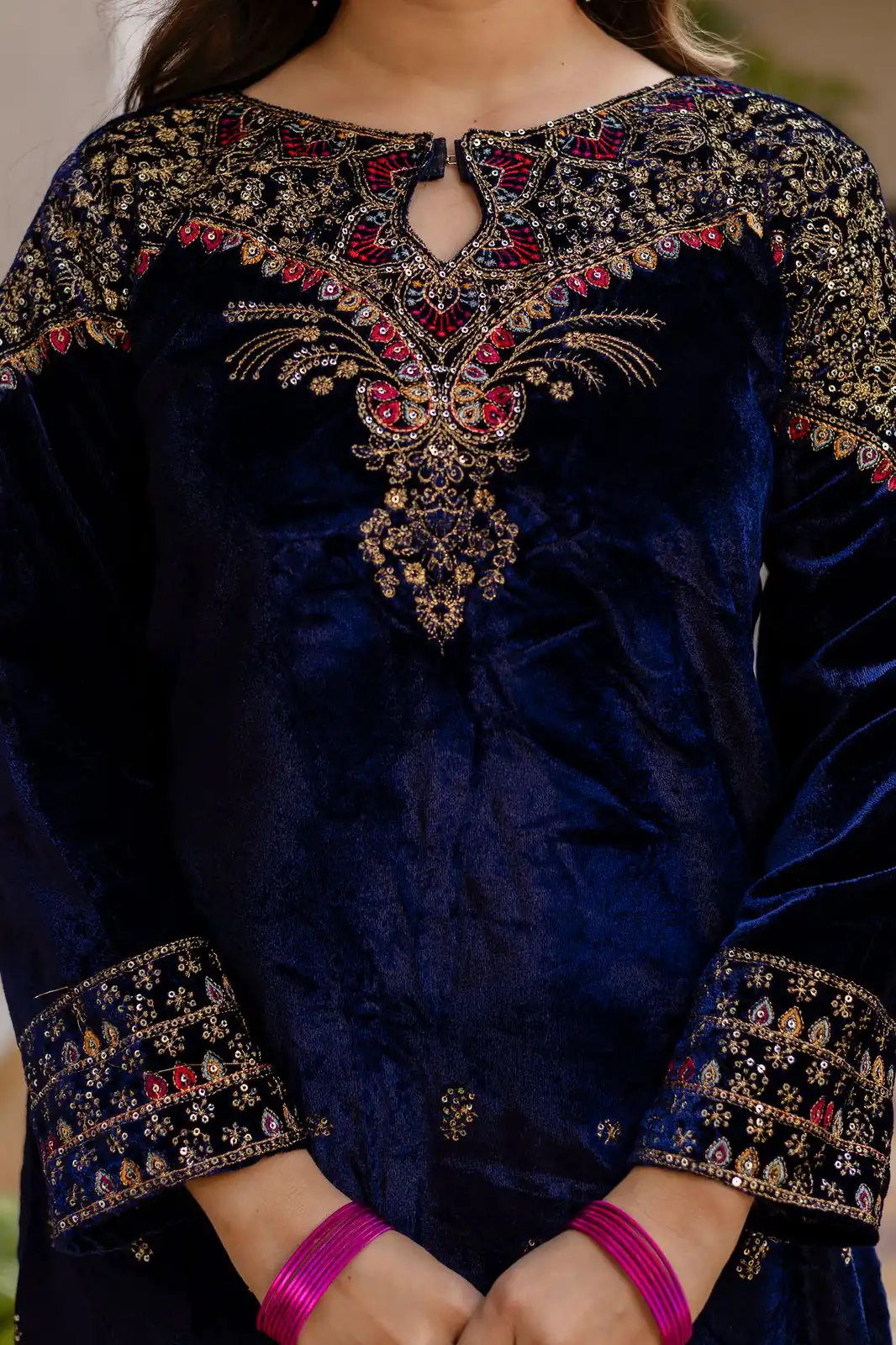 Navy Blue 9000 Velvet Embroider Lace Work Salwar Suit - Image 12