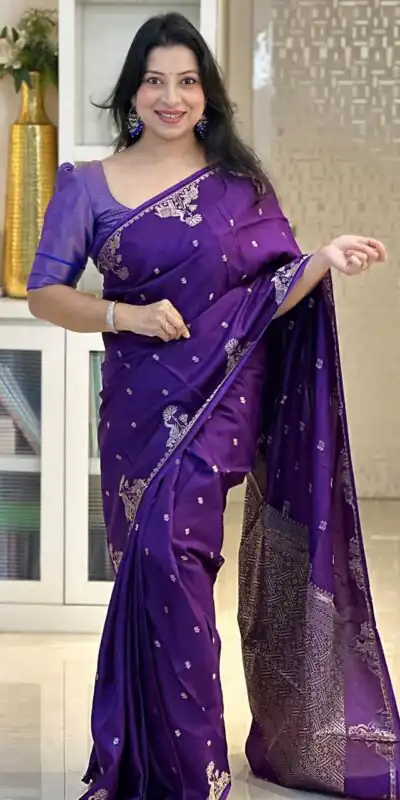 KP 6085 Purple Pink Lichi Silk Saree with Lace Border & Lace Work. Special Price ₹1449. Delivery 4-6 Working Days. Shop now. | Sarees, Bollywood Sarees, Creative Sarees, Designer Sarees, Embroidered Sarees, Ethnic Saree, Modern Digital sarees, Party Wear Sarees