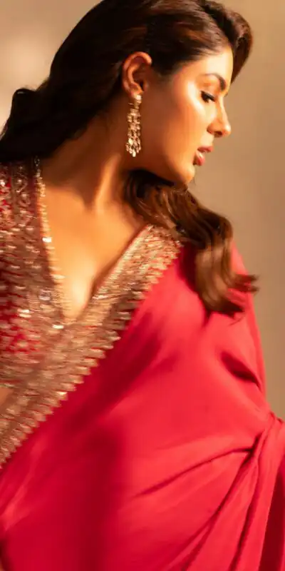 NC 5514 Red Soft Rangoli Silk Saree with Embroidery Work & Lace Work. Special Price ₹1949. Delivery 4-6 Working Days. Shop now. | Sarees, Bollywood Sarees, Creative Sarees, Designer Sarees, Embroidered Sarees, Ethnic Saree, Modern Digital sarees, Party Wear Sarees