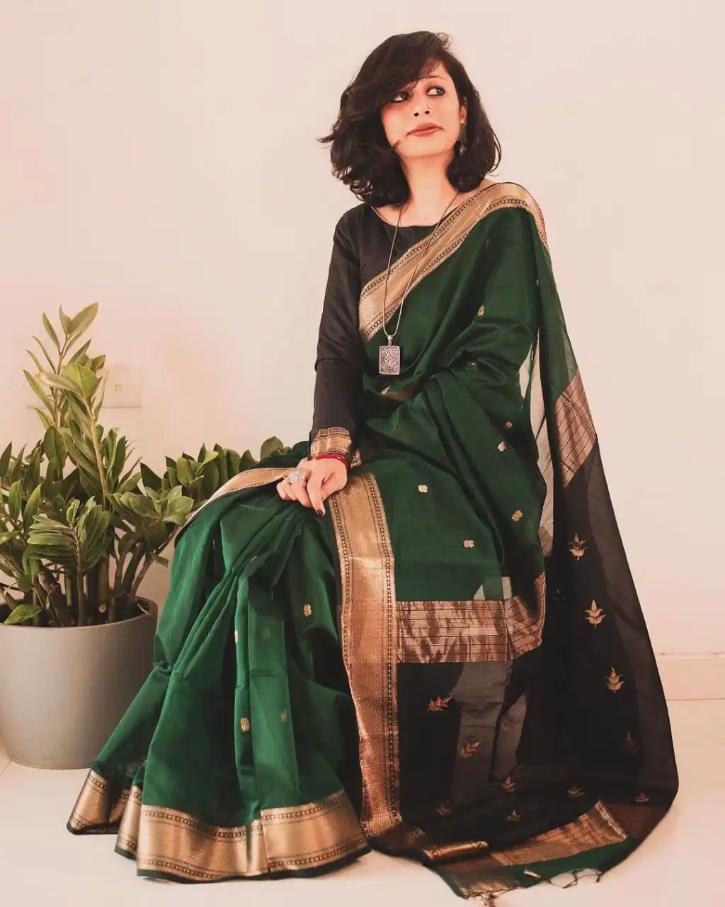 Green Soft Lilan Slab Jacquard Work Saree - Image 6
