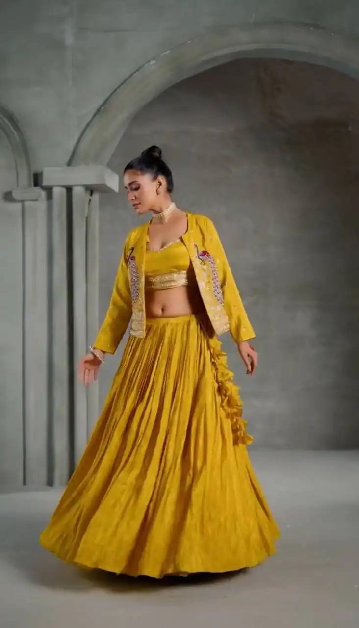 PC 495 Yellow Color Chinon silk Lehenga Choli with Cut Work. Special Online Price ₹2499. Delivery 4-6 Working Days. Shop now. | Lehenga, Bollywood Lehenga, Creative Lehenga, Designer Lehenga, Embroidered Lehenga, Party Wear Lehenga