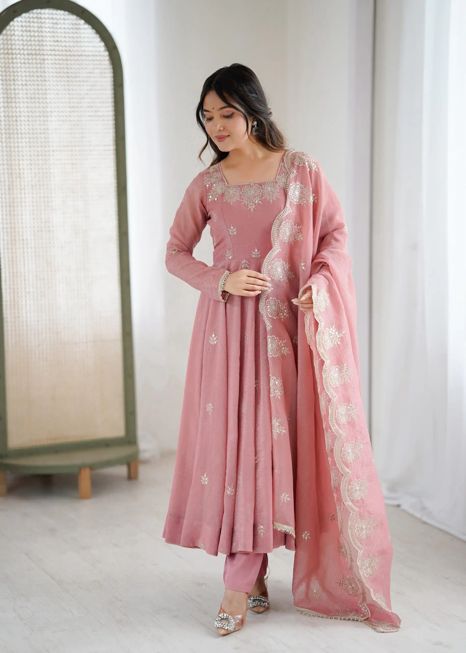 ZF 5011 Onion Crunchy Silk Gown with Embroidery Work. Wedding, Party, Festive, Events Best Price ₹2099. Delivery 4-6 Working Days. Shop now. | Gowns, Bollywood Gowns, Creative Gowns, Designer Gowns, Embroidered Gowns, Party Wear Gowns