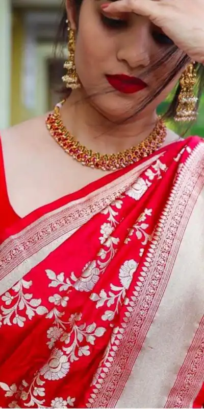 KPR 110 Red Soft Lichi Silk Saree Perfect for Wedding, Party, Reception, Diwali, Ethnic Day – . Affordable Price ₹1299. Delivery 4-6 Working Days. | Sarees, Bollywood Sarees, Creative Sarees, Designer Sarees, Embroidered Sarees, Ethnic Saree, Modern Digital sarees, Party Wear Sarees